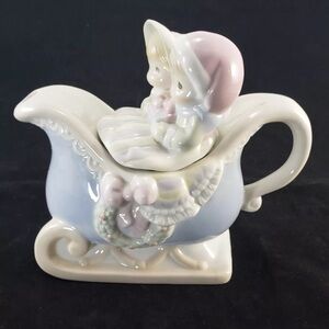 Vintage 1994 Precious Moments Christmas Sugartown Collection Figurine‎ Teapot